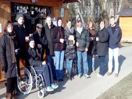 Osobe sa invaliditetom i Društvo multiple skleroze uljepšali Božić nezaposlenoj sugrađanki